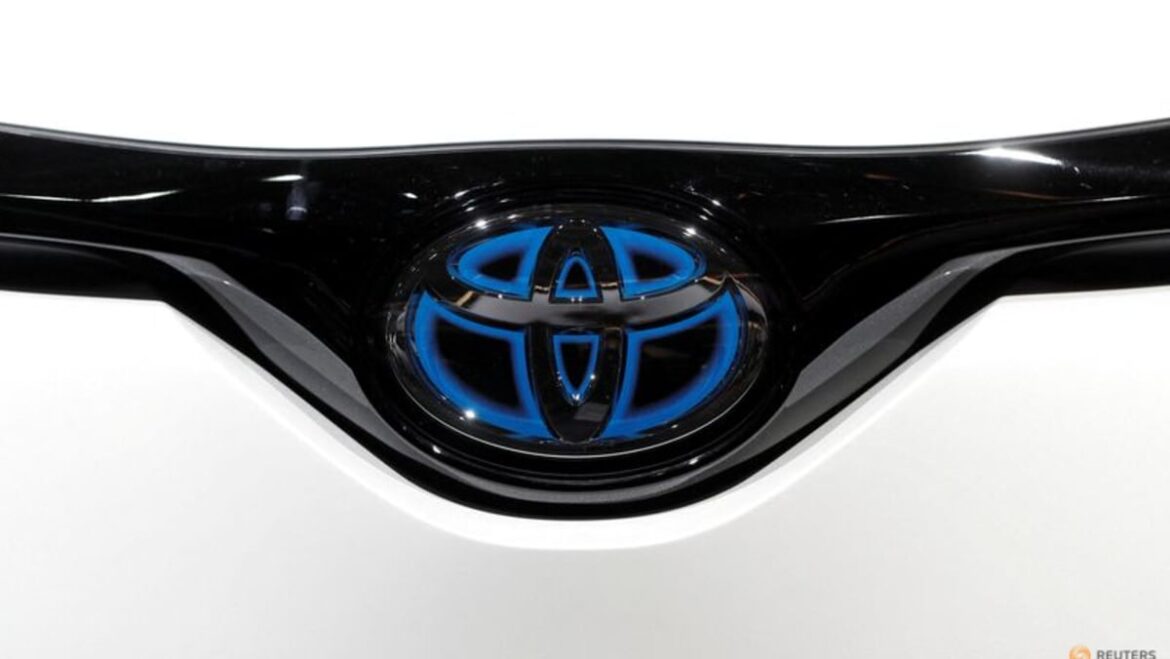 Toyota gives no answer to union demands at second wage talks, Kyodo reports