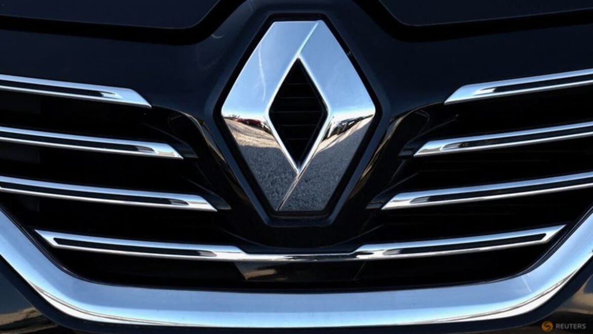 Renault to invest $320 million, hire 550 workers to make electric vans in Northern France