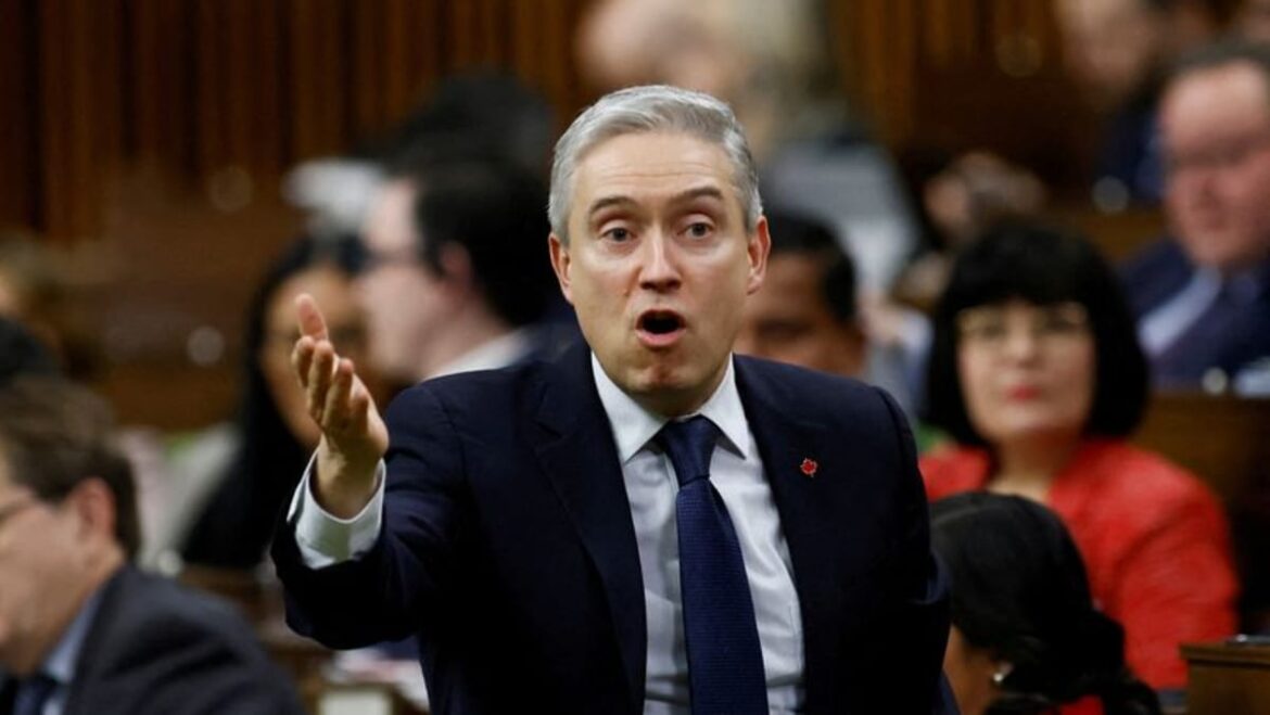 Canada to crack down on foreign investment in digital media sector