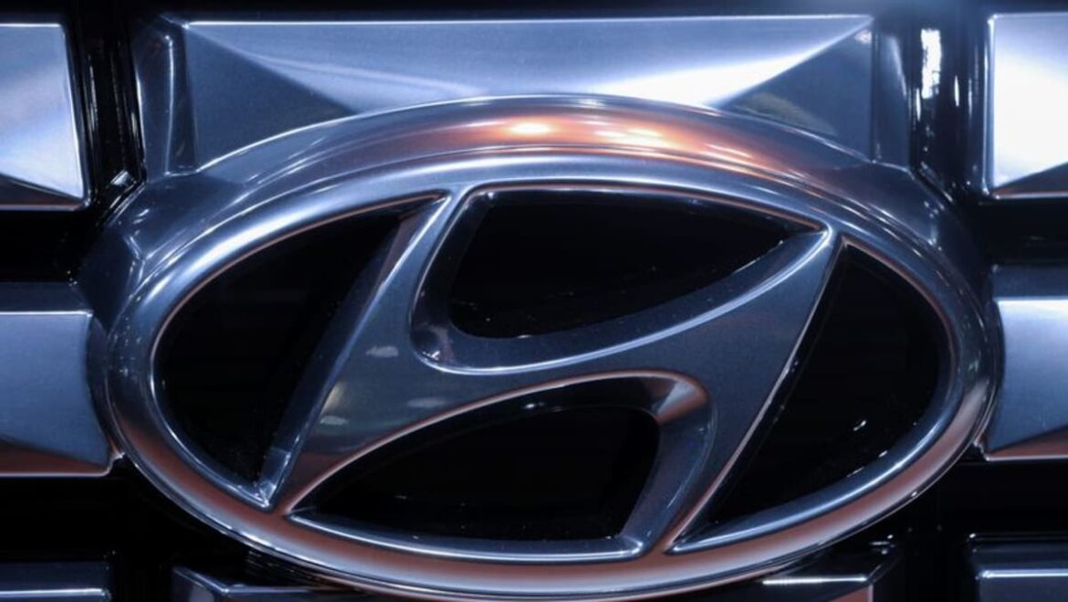 Hyundai and Kia to recall nearly 170,000 EVs over software problem in South Korea