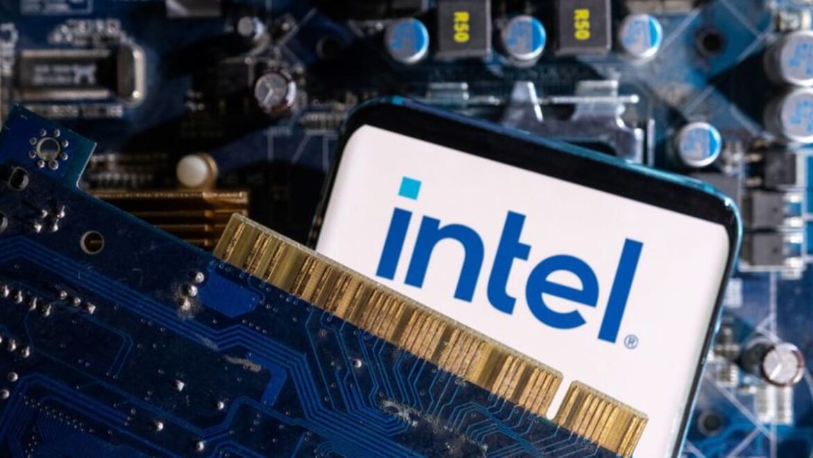 Intel has shelved investment in Italy, minister says