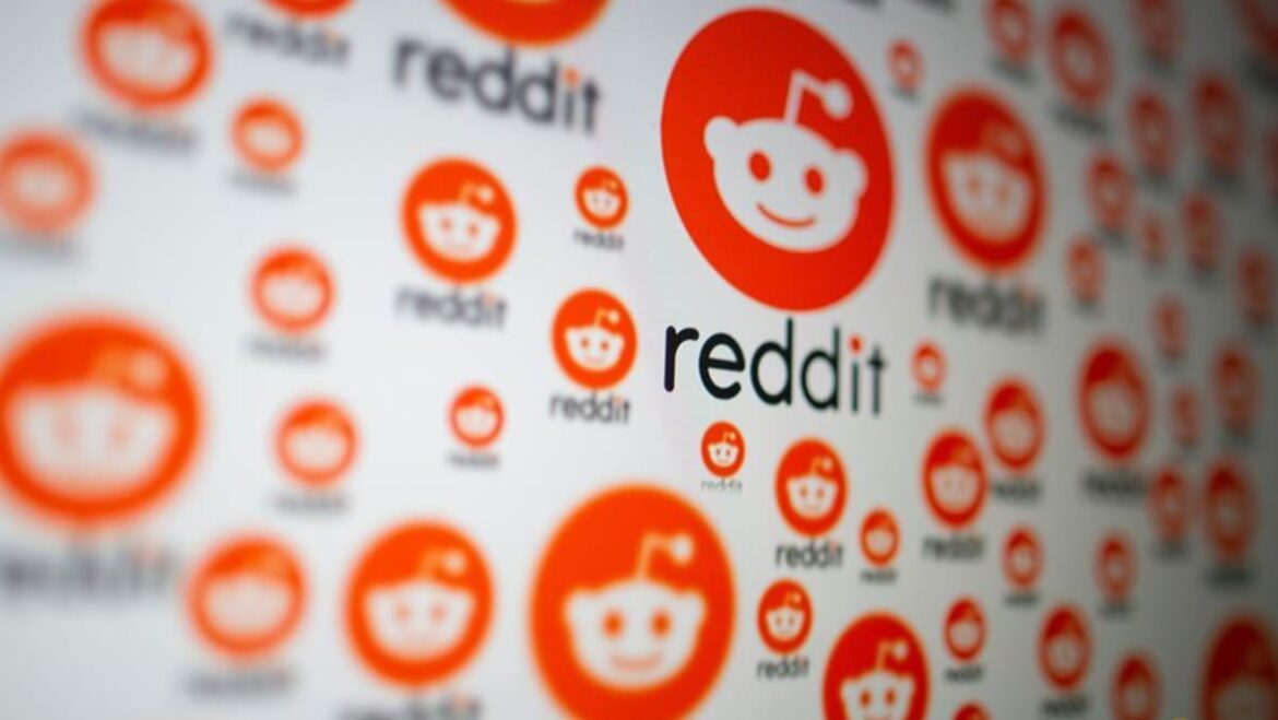 Reddit receives FTC inquiry on AI-related deals ahead of IPO