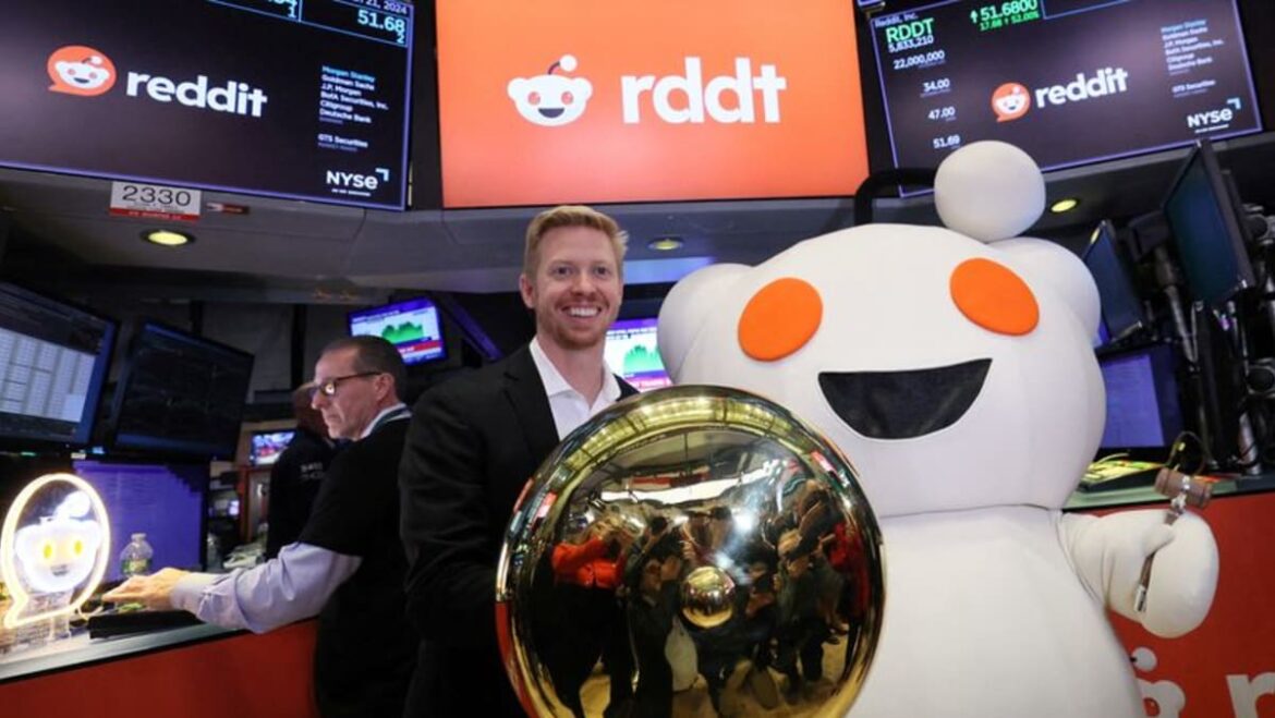 Reddit options launch draws bulls, as shares soar