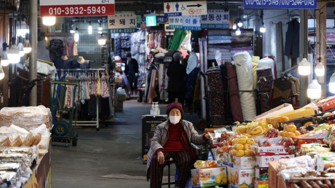 South Korea consumer sentiment dips as food inflation emerges as top election issue