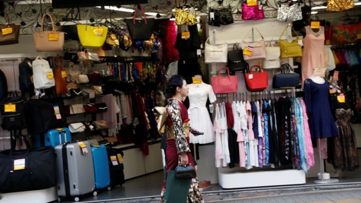 Japan’s service sector sentiment rises to highest in over three decades