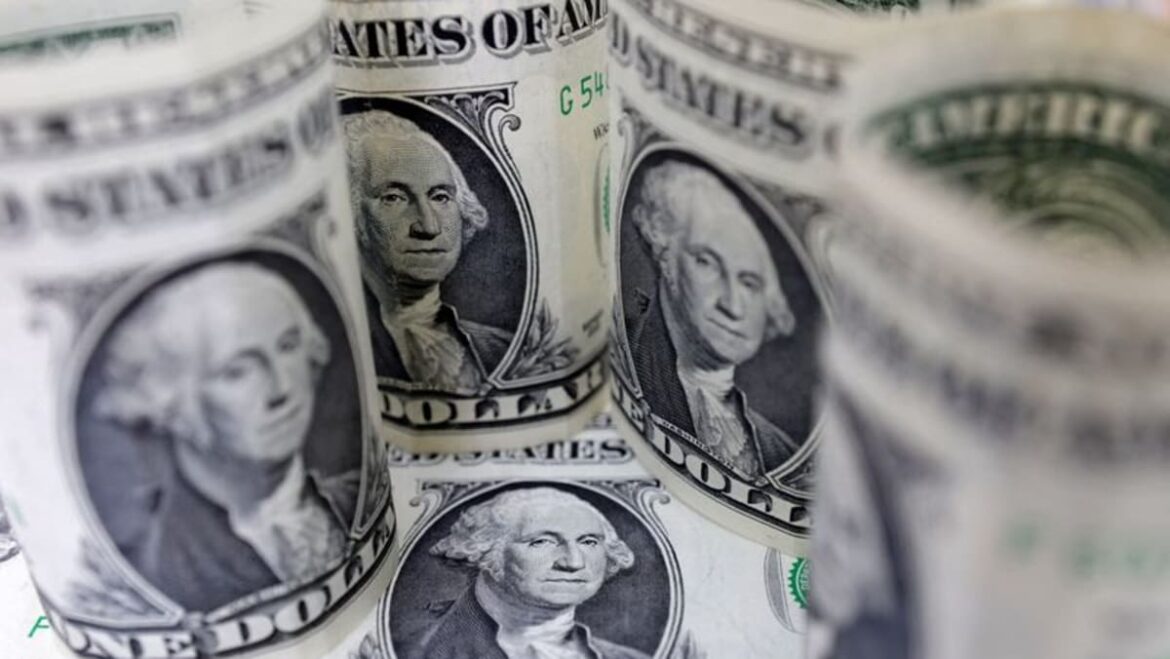 Dollar takes a breather ahead of US jobs data