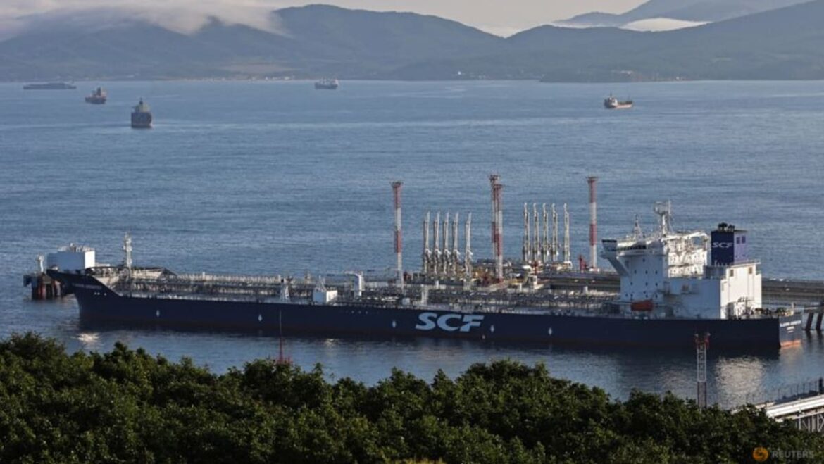 Oil rebounds on Mideast tensions but set for weekly loss