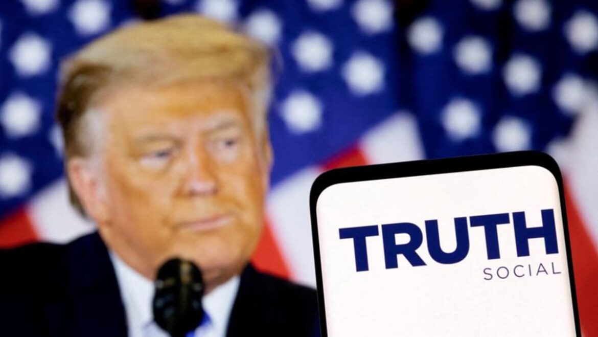 Trump poised to clinch $1.3 billion social media company stock award