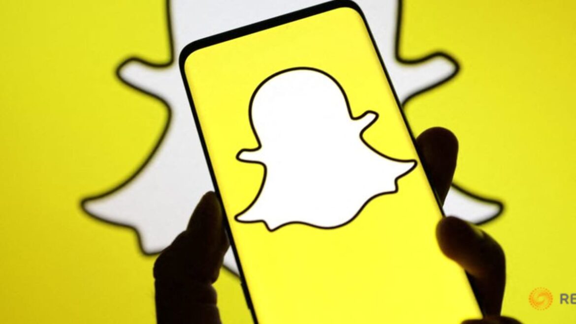 Snapchat parent soars after beating revenue, user growth estimates