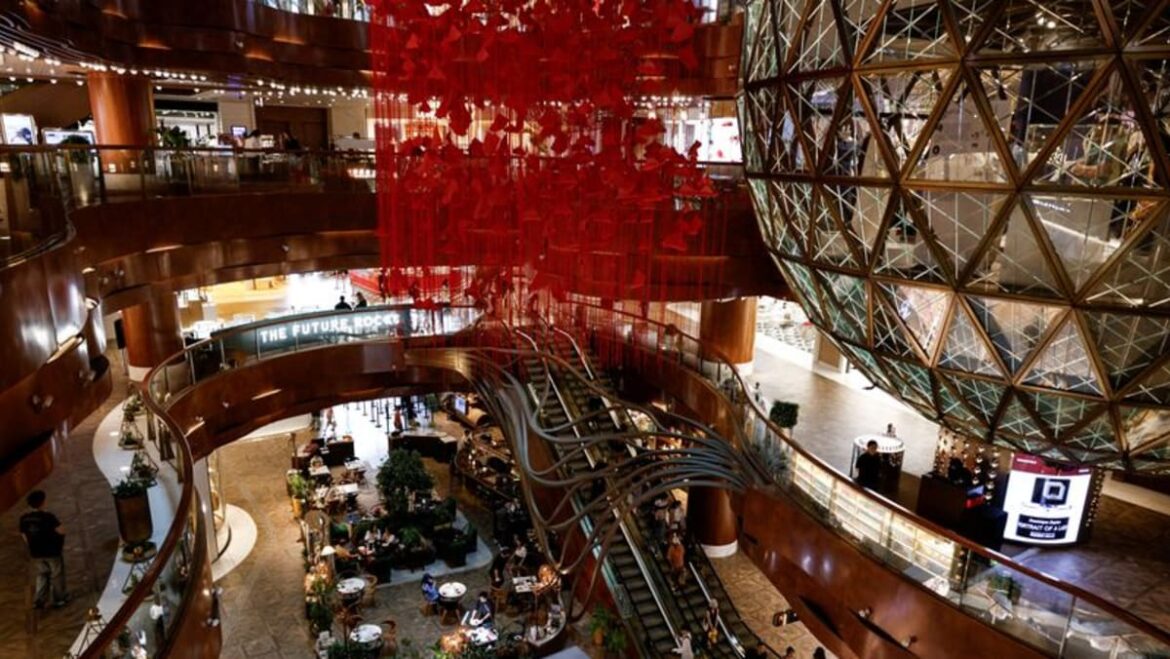 Hong Kong March retail sales down 7%, snapping 15 months of growth