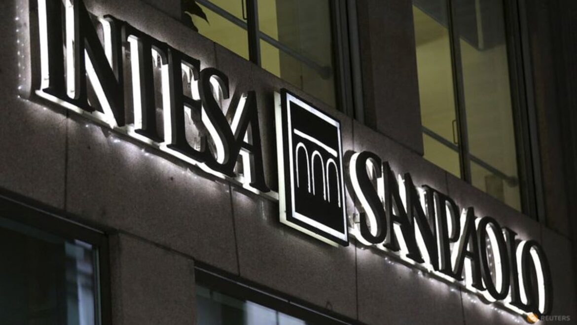 Intesa targets new digital-only clients after antritrust blow