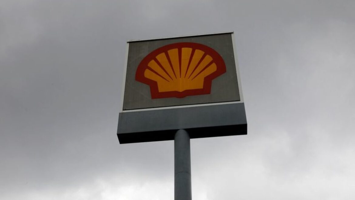 Shell in talks to sell Malaysia fuel stations to Saudi Aramco: Report