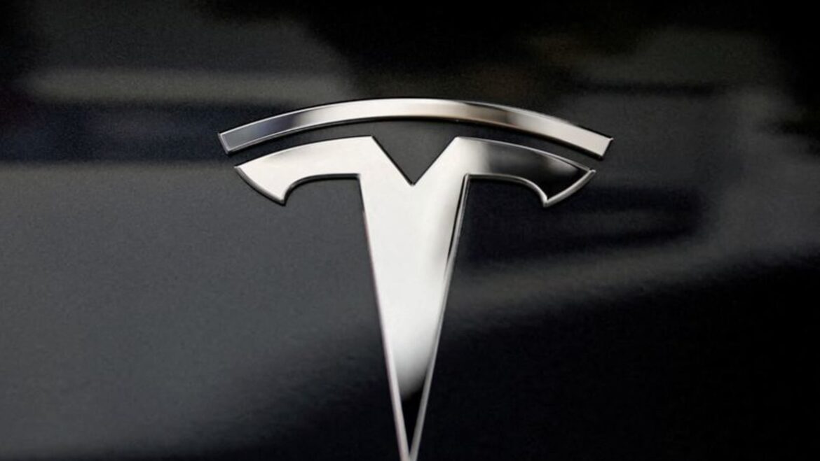 Tesla plans to cut 601 more jobs in California, notice to government says