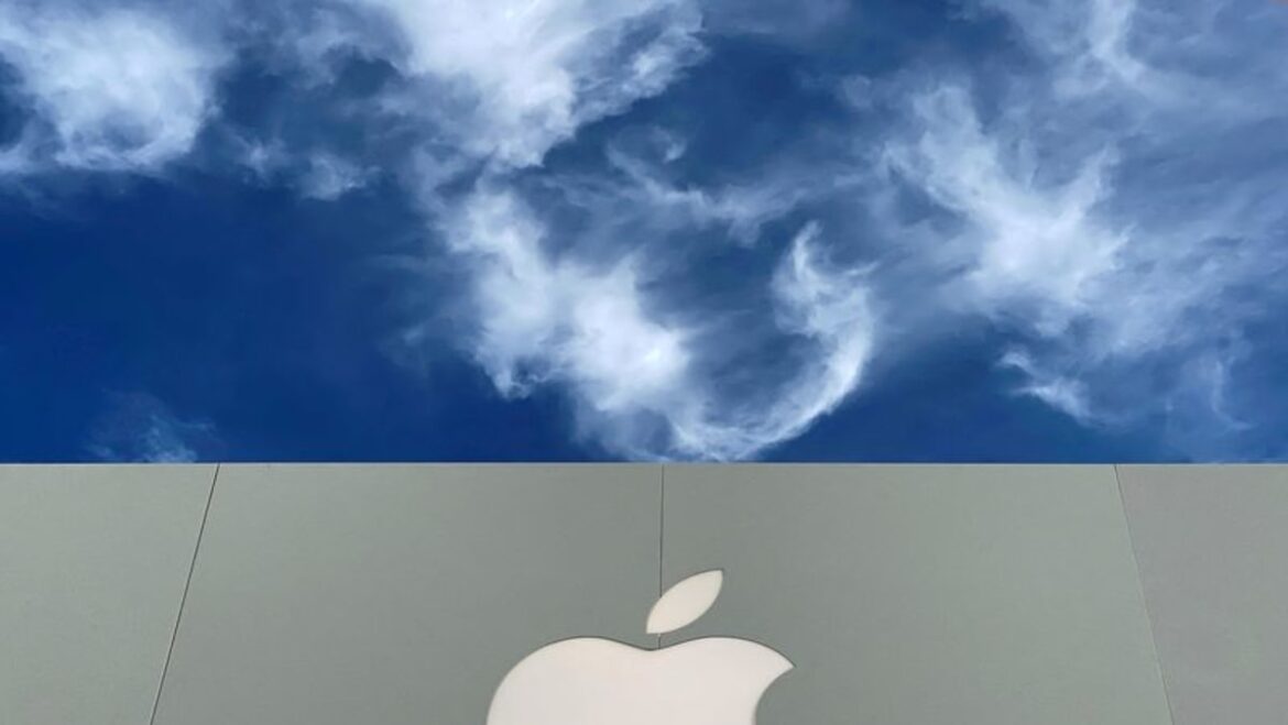 Four more states join US monopoly lawsuit against Apple