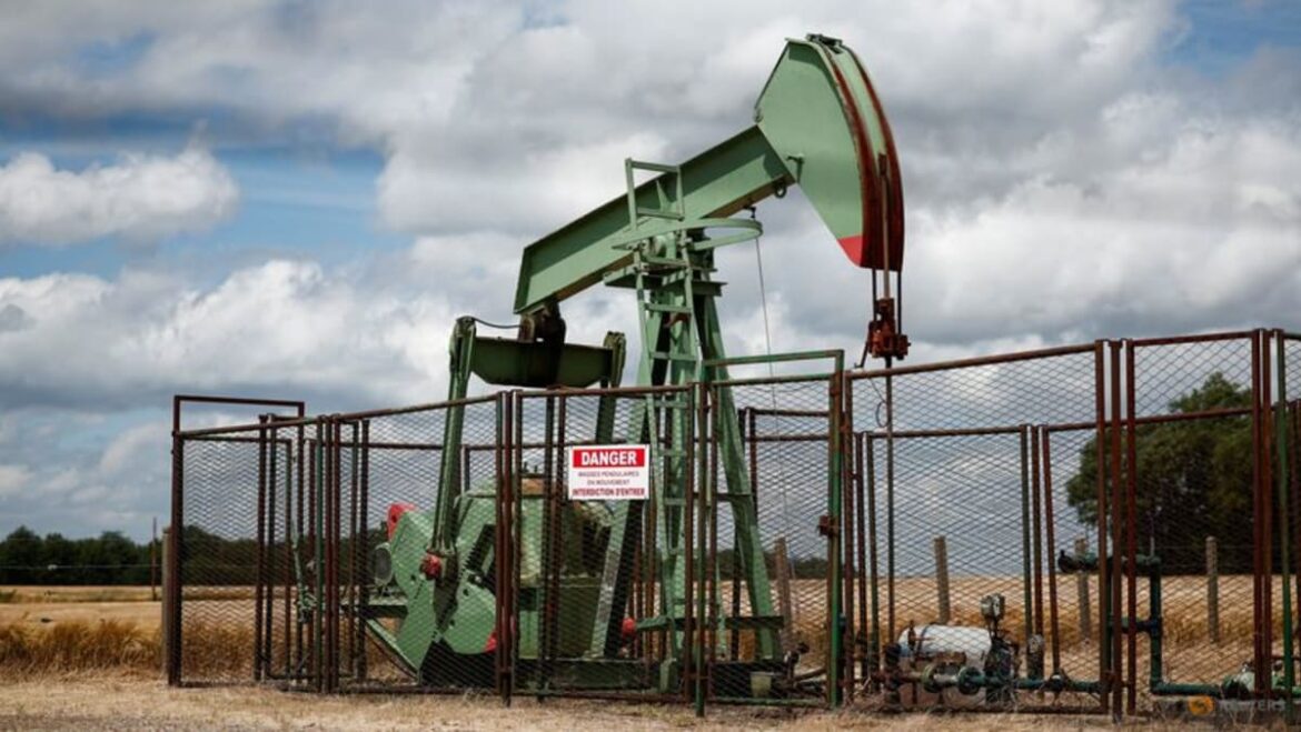 Oil inches up as war jitters outweigh surprise build in US crude stocks