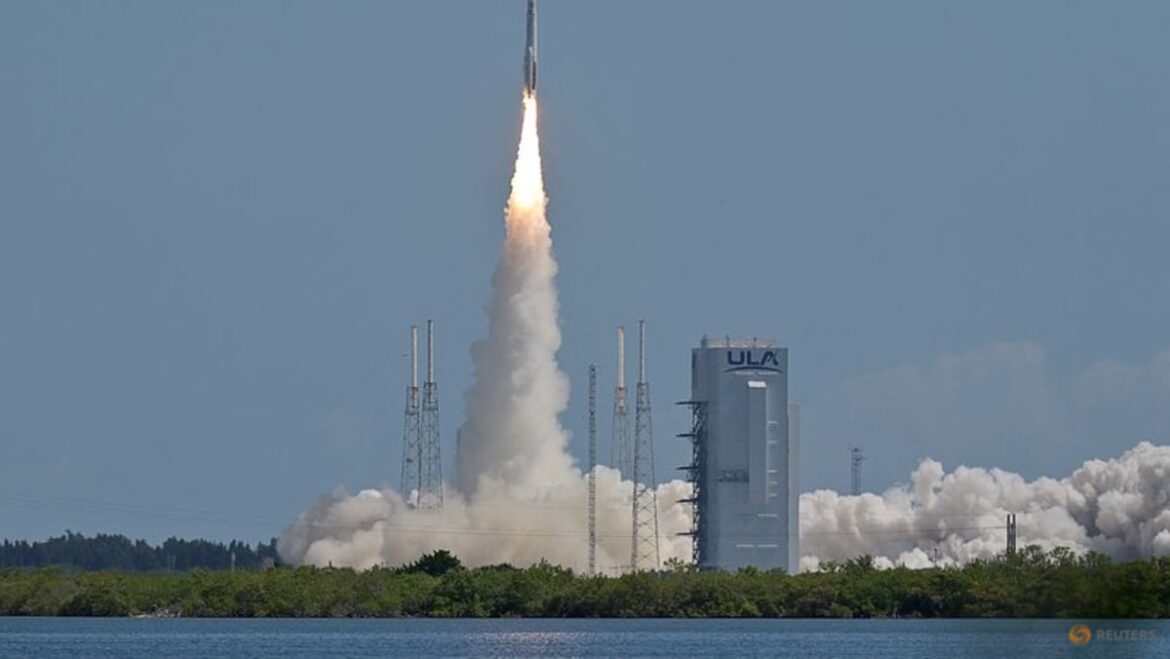 Explainer-How Boeing’s Starliner can bring its astronauts back to Earth