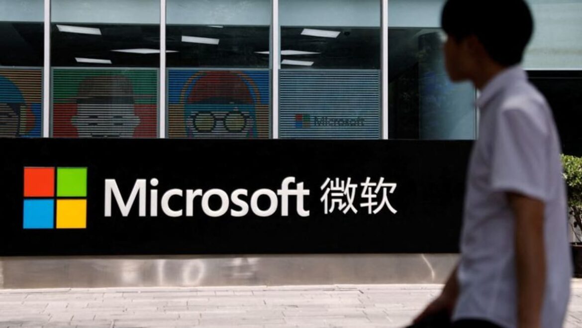 Microsoft consolidates retail channels in China
