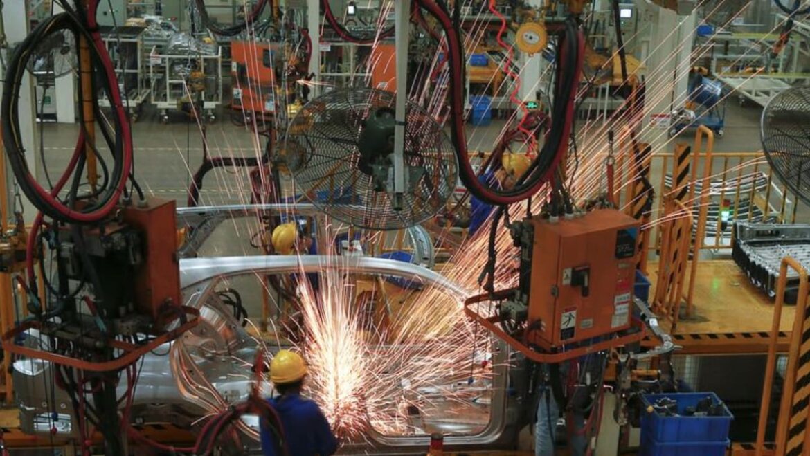 China’s BYD signs deal to open electric car plant in Türkiye