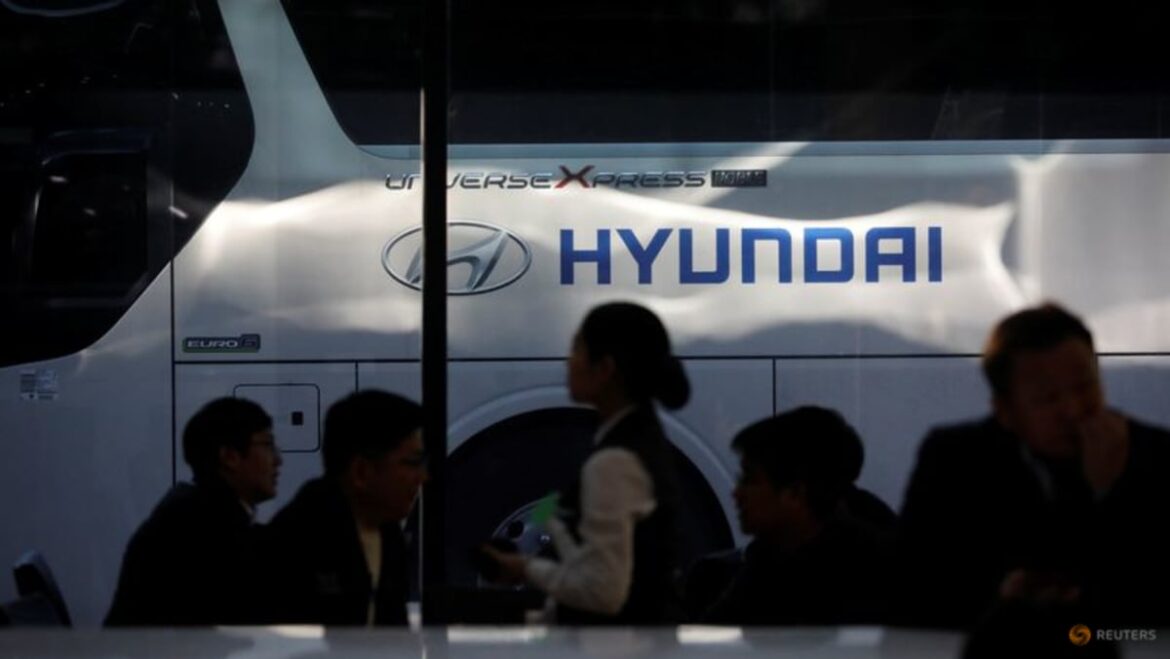 Hyundai Motor’s South Korea union approves wage deal, union says