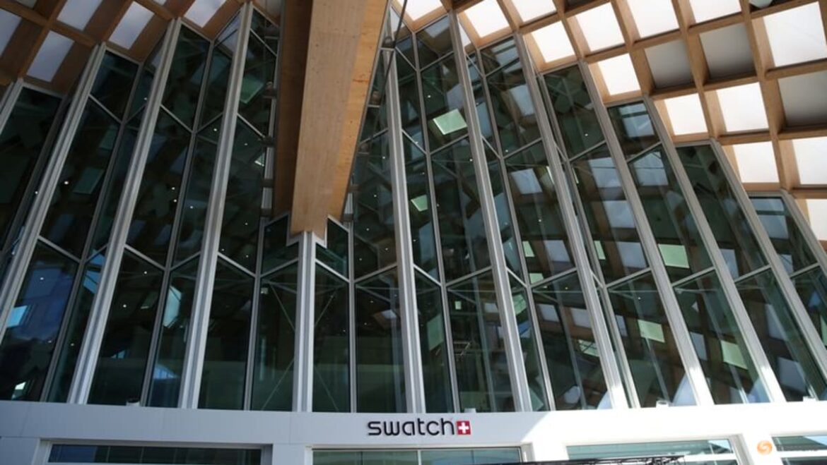 Swatch sales, profits slump on weak China demand, hammering shares