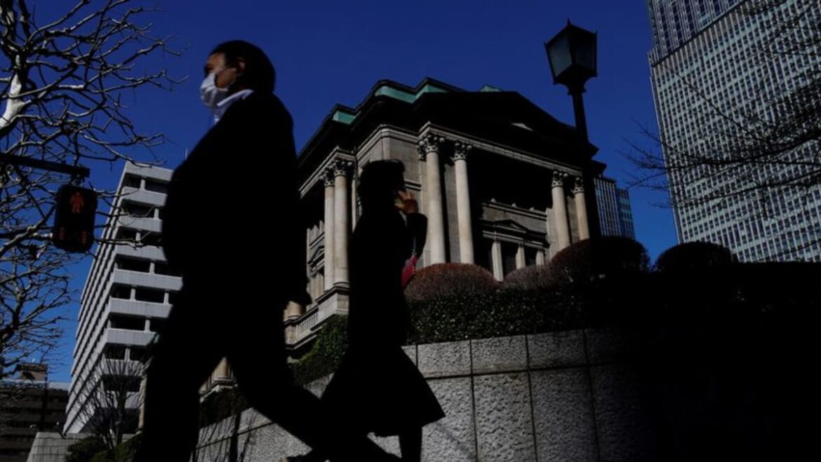 Some members on Japan panel urge BOJ to raise rates to counter weak yen