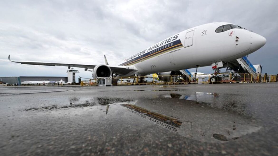Singapore Airlines warns of pressure on passenger yields due to stiff competition